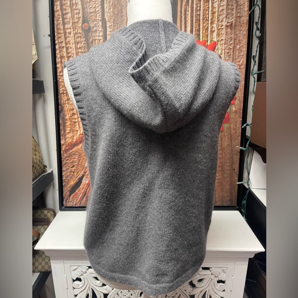Ralph Lauren Gray Hooded Toggle Vest - Picture 3 of 10